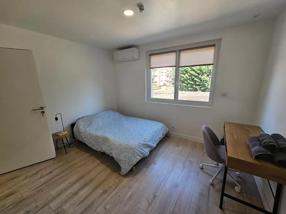 Le 14B Lägenhet Saint-Priest